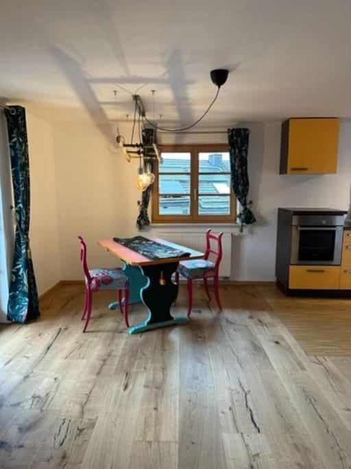 Charmante Farbenfrohe Wohnung Fuer Zwei Fischbachau Dış mekan fotoğraf