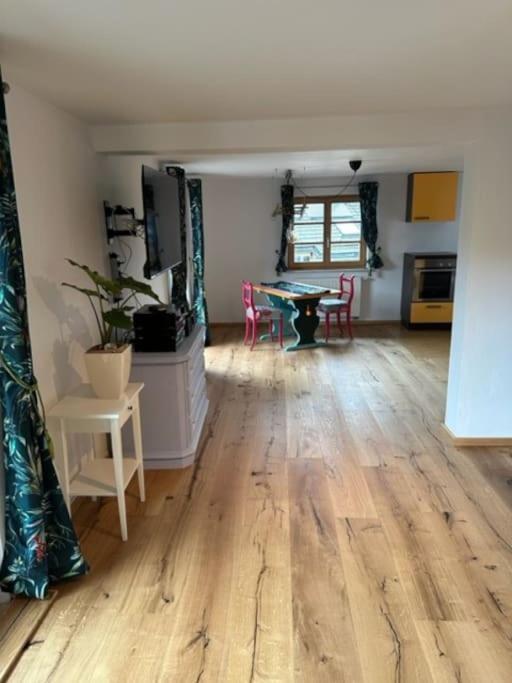 Charmante Farbenfrohe Wohnung Fuer Zwei Fischbachau Dış mekan fotoğraf